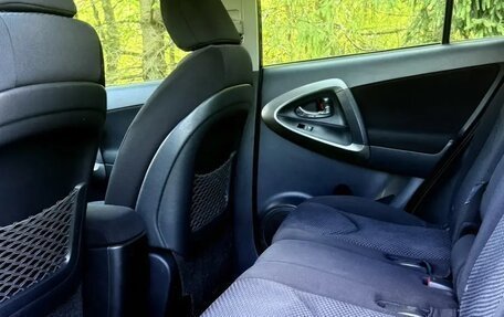 Toyota RAV4, 2011 год, 1 350 000 рублей, 10 фотография