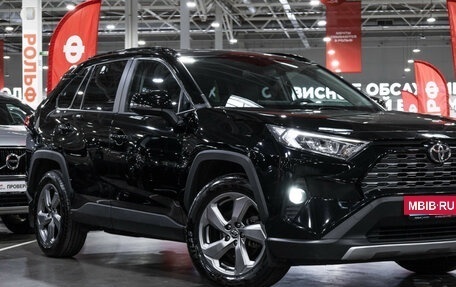 Toyota RAV4, 2021 год, 3 399 000 рублей, 6 фотография