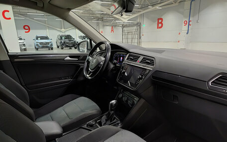 Volkswagen Tiguan II, 2017 год, 2 555 000 рублей, 13 фотография