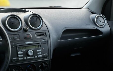 Ford Fiesta, 2007 год, 379 000 рублей, 17 фотография