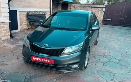 KIA Rio III рестайлинг, 2015 год, 990 000 рублей, 1 фотография
