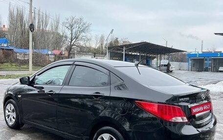 Hyundai Solaris II рестайлинг, 2015 год, 857 000 рублей, 5 фотография