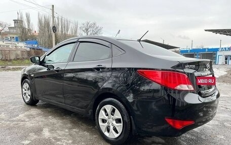 Hyundai Solaris II рестайлинг, 2015 год, 857 000 рублей, 4 фотография