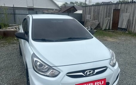 Hyundai Solaris II рестайлинг, 2013 год, 720 000 рублей, 3 фотография