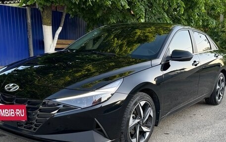 Hyundai Elantra, 2021 год, 2 500 000 рублей, 4 фотография
