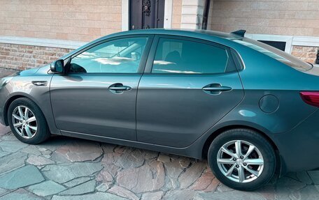 KIA Rio III рестайлинг, 2015 год, 990 000 рублей, 2 фотография