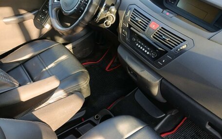 Citroen C4 Picasso II рестайлинг, 2011 год, 430 000 рублей, 11 фотография