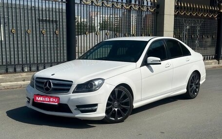 Mercedes-Benz C-Класс, 2013 год, 1 800 000 рублей, 1 фотография