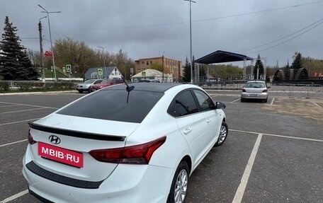 Hyundai Solaris II рестайлинг, 2018 год, 1 400 000 рублей, 3 фотография