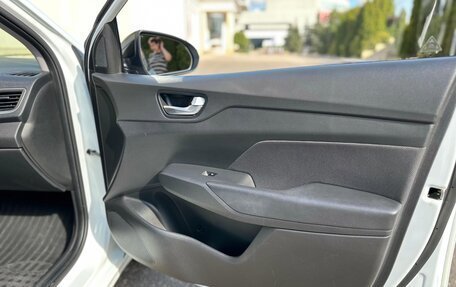 Hyundai Solaris II рестайлинг, 2018 год, 1 400 000 рублей, 21 фотография