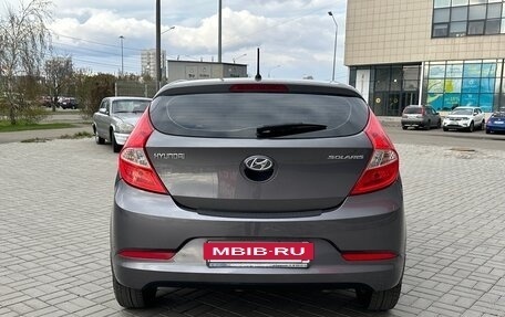 Hyundai Solaris II рестайлинг, 2015 год, 985 000 рублей, 7 фотография