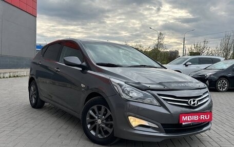 Hyundai Solaris II рестайлинг, 2015 год, 985 000 рублей, 12 фотография