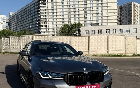 BMW 5 серия, 2021 год, 4 900 000 рублей, 2 фотография