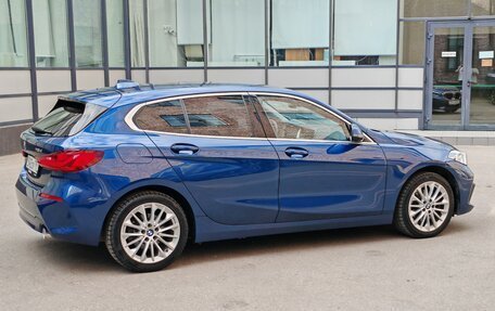 BMW 1 серия, 2020 год, 2 990 000 рублей, 10 фотография