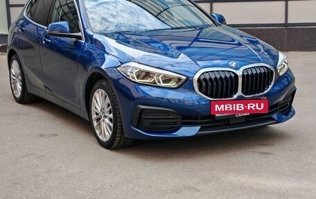 BMW 1 серия, 2020 год, 2 990 000 рублей, 2 фотография