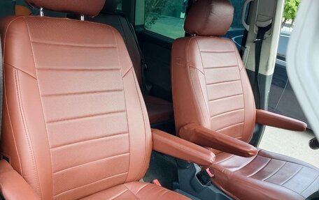 Volkswagen Multivan T5, 2003 год, 950 000 рублей, 15 фотография