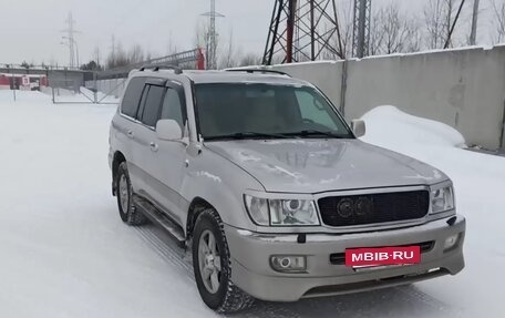 Toyota Land Cruiser 100 рестайлинг 2, 2002 год, 1 800 000 рублей, 5 фотография