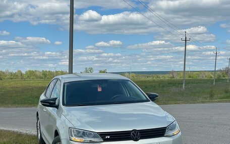 Volkswagen Jetta VI, 2011 год, 1 480 000 рублей, 3 фотография