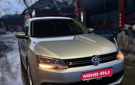 Volkswagen Jetta VI, 2011 год, 1 480 000 рублей, 5 фотография