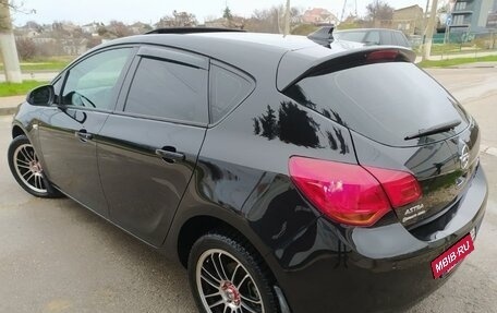 Opel Astra J, 2011 год, 780 000 рублей, 4 фотография