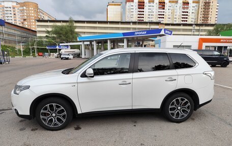 Mitsubishi Outlander III рестайлинг 3, 2014 год, 1 730 000 рублей, 1 фотография