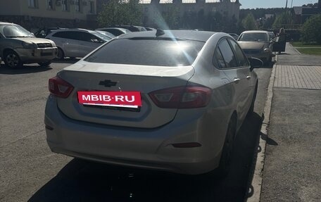Chevrolet Cruze II, 2018 год, 950 000 рублей, 3 фотография
