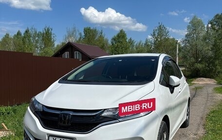 Honda Fit III, 2019 год, 1 200 000 рублей, 2 фотография