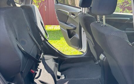Honda Fit III, 2019 год, 1 200 000 рублей, 13 фотография