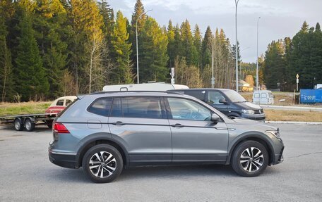 Volkswagen Tiguan II, 2022 год, 4 200 000 рублей, 3 фотография