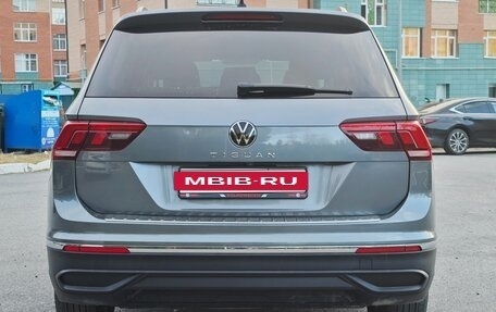 Volkswagen Tiguan II, 2022 год, 4 200 000 рублей, 6 фотография