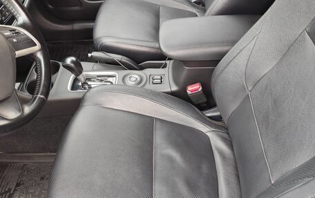 Mitsubishi Outlander III рестайлинг 3, 2014 год, 1 730 000 рублей, 14 фотография