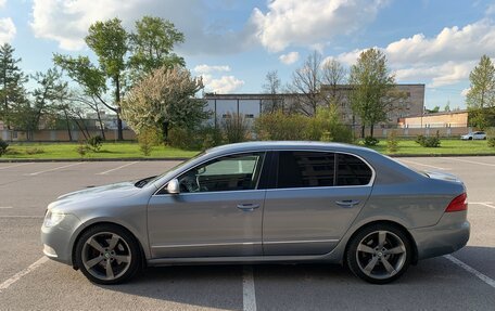 Skoda Superb III рестайлинг, 2013 год, 820 000 рублей, 4 фотография