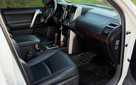 Toyota Land Cruiser Prado 150 рестайлинг 2, 2013 год, 2 950 000 рублей, 10 фотография