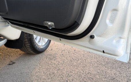 Toyota Land Cruiser Prado 150 рестайлинг 2, 2013 год, 2 950 000 рублей, 16 фотография