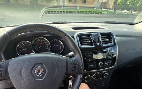 Renault Sandero II рестайлинг, 2015 год, 890 000 рублей, 23 фотография