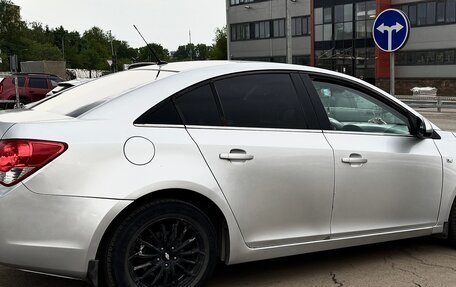 Chevrolet Cruze II, 2010 год, 650 000 рублей, 7 фотография