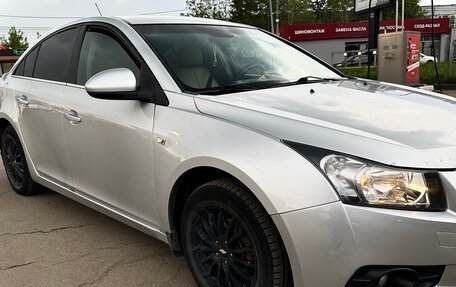 Chevrolet Cruze II, 2010 год, 650 000 рублей, 19 фотография