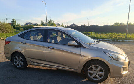 Hyundai Solaris II рестайлинг, 2011 год, 780 000 рублей, 2 фотография
