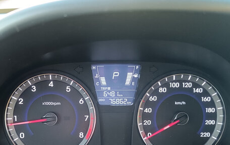 Hyundai Solaris II рестайлинг, 2011 год, 780 000 рублей, 16 фотография