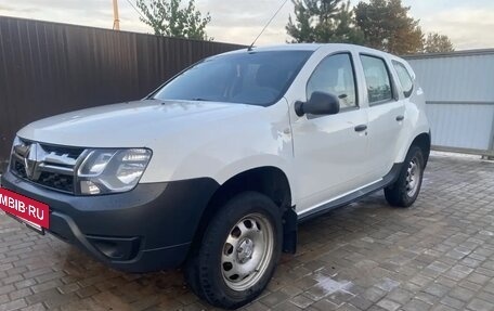 Renault Duster I рестайлинг, 2016 год, 870 000 рублей, 2 фотография