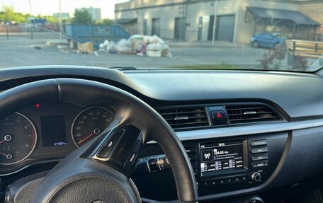 KIA Rio IV, 2018 год, 1 000 000 рублей, 8 фотография