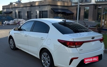 KIA Rio IV, 2018 год, 1 000 000 рублей, 5 фотография
