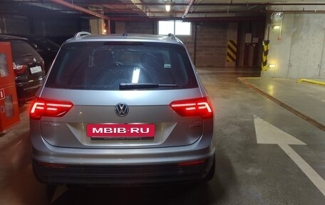 Volkswagen Tiguan II, 2017 год, 2 000 000 рублей, 2 фотография