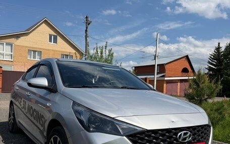Hyundai Solaris II рестайлинг, 2020 год, 1 200 000 рублей, 1 фотография