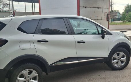 Renault Kaptur I рестайлинг, 2019 год, 120 000 рублей, 2 фотография