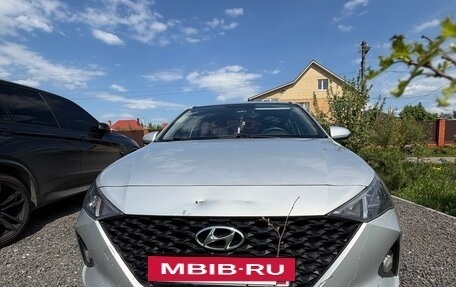 Hyundai Solaris II рестайлинг, 2020 год, 1 200 000 рублей, 5 фотография