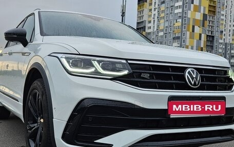Volkswagen Tiguan II, 2021 год, 5 500 000 рублей, 16 фотография
