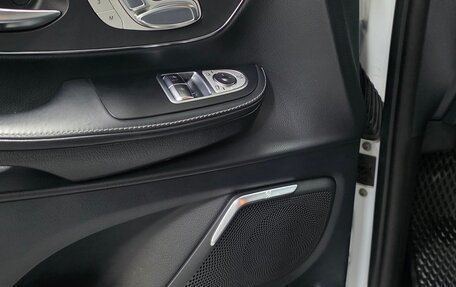 Mercedes-Benz V-Класс, 2020 год, 5 980 000 рублей, 26 фотография