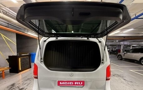 Mercedes-Benz V-Класс, 2020 год, 5 980 000 рублей, 29 фотография