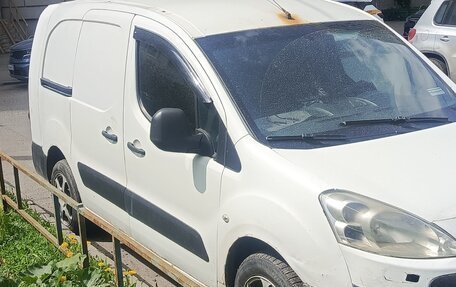 Peugeot Partner II рестайлинг 2, 2010 год, 385 000 рублей, 2 фотография